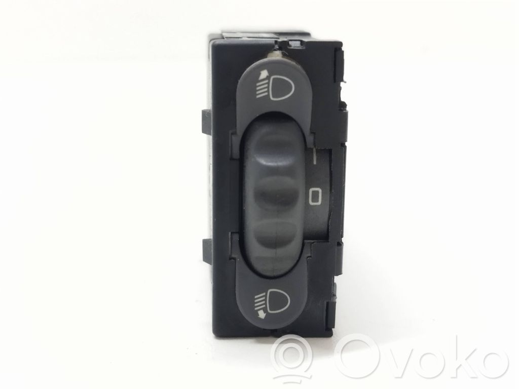 Headlight level height control switch   7700410134