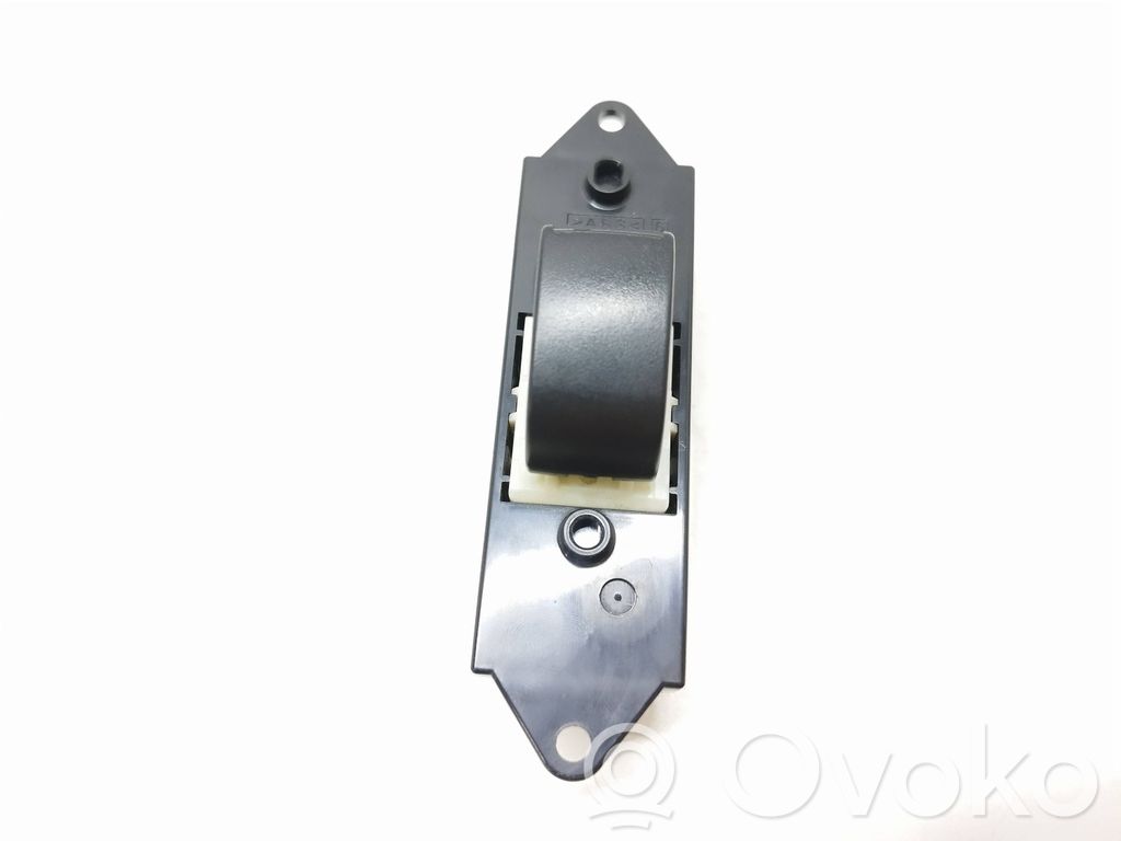Przyciski szyb   MR587944,C8D411MB,1255T11CD