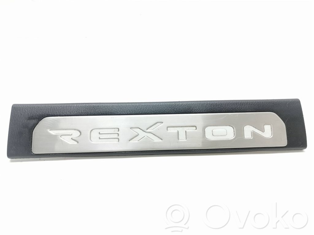 SsangYong Rexton Capac prag spate 