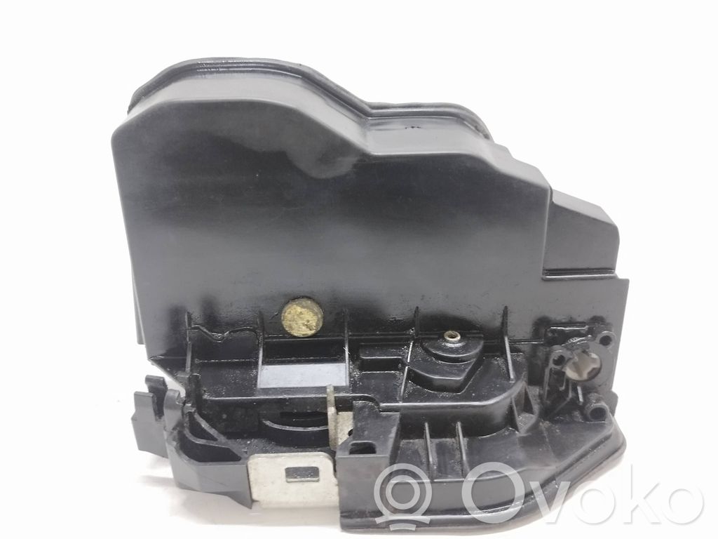 Front door lock   7036167