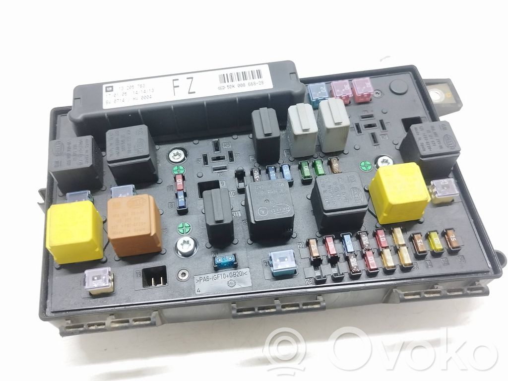 Módulo de fusible   13205783,5DK00866828