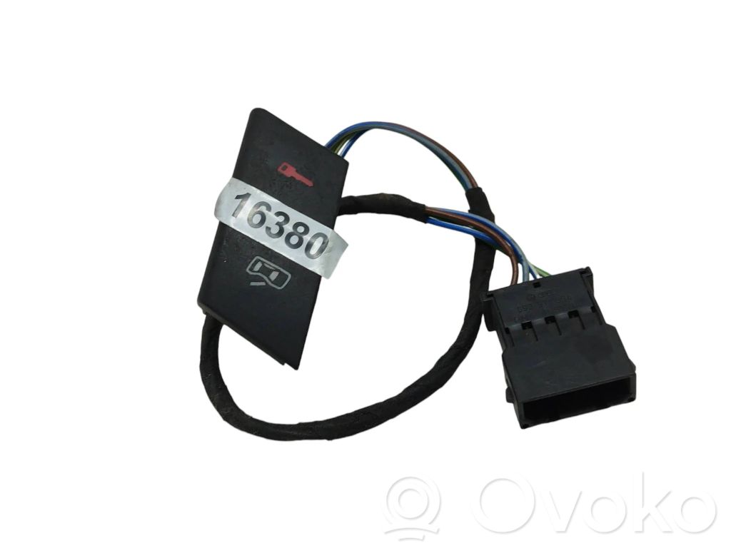 Audi A6 S6 C5 4B Central locking switch button 