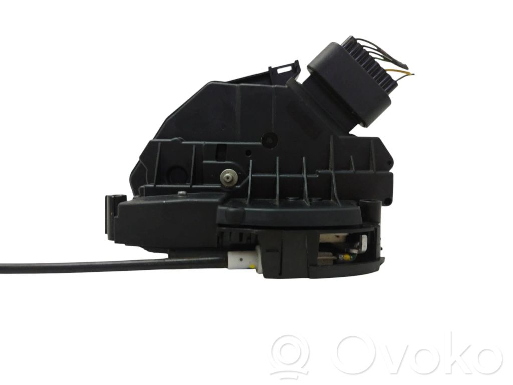 Aizmugurē slēdzene   BM5AA26412AE,921764104