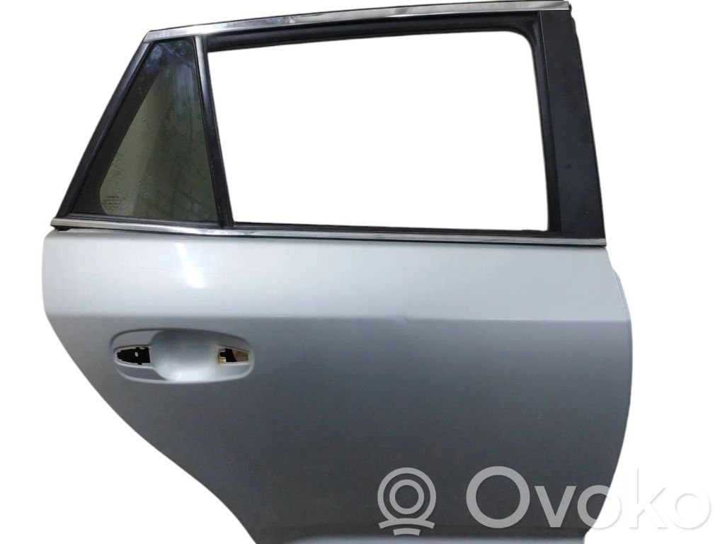 Toyota Avensis T270 Portiera posteriore 
