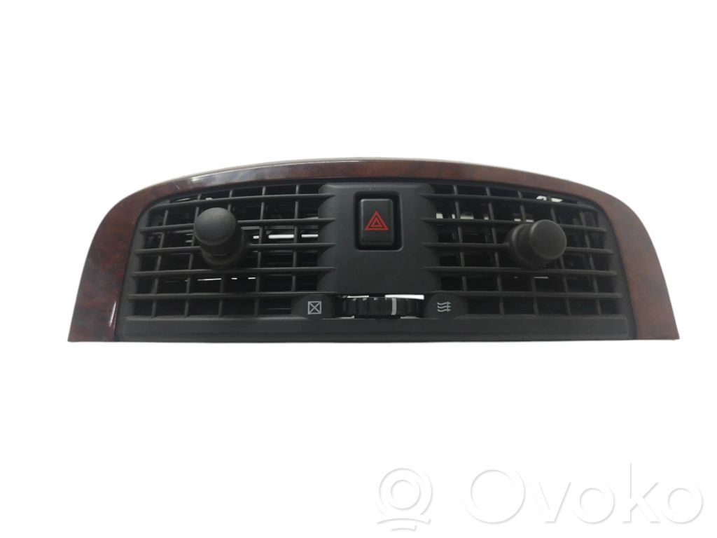 Cadillac SRX Centrinės oro grotelės 