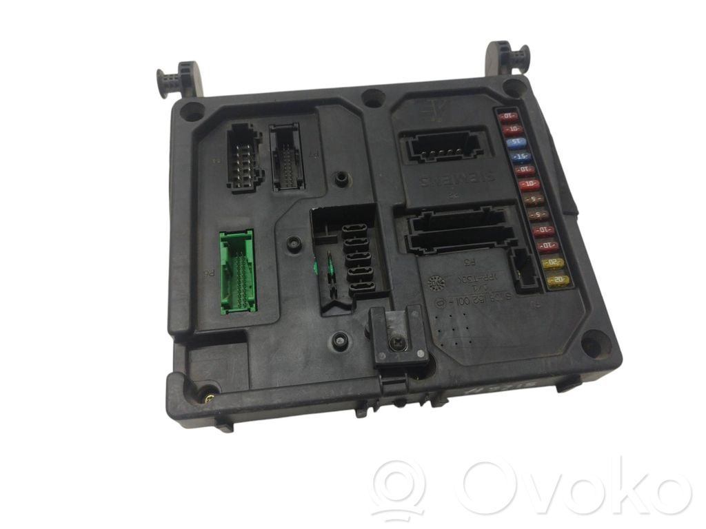 Ford Galaxy Fuse module 