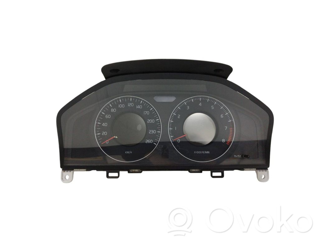 Volvo V70 Speedometer (instrument cluster) 