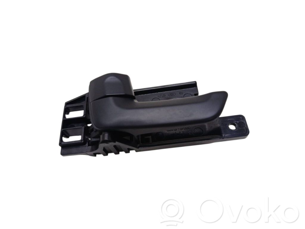 Manecilla interna puerta trasera   826131F000