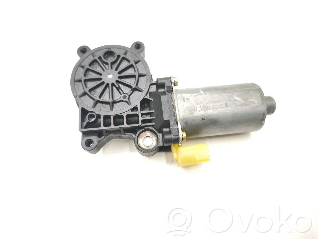Mécanisme lève-vitre avant avec moteur   3620640