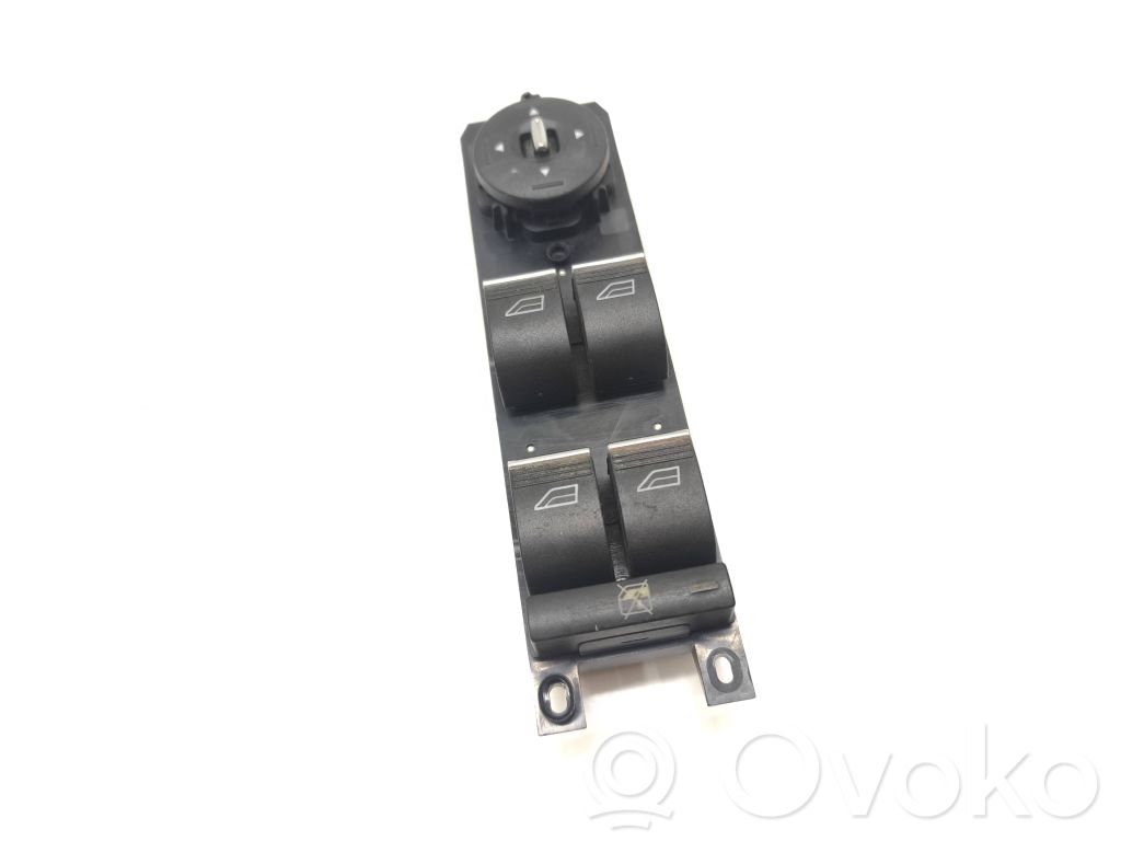 Interruptor del elevalunas eléctrico   AM5T14A132AA
