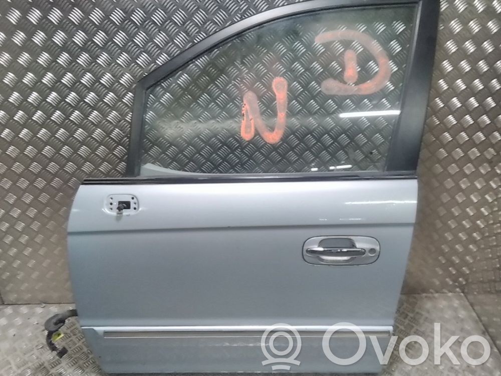 Hyundai Trajet Puerta delantera 