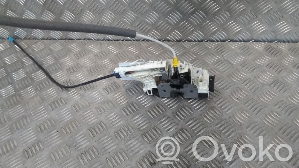 Mercedes-Benz Sprinter W906 Serratura portiera anteriore