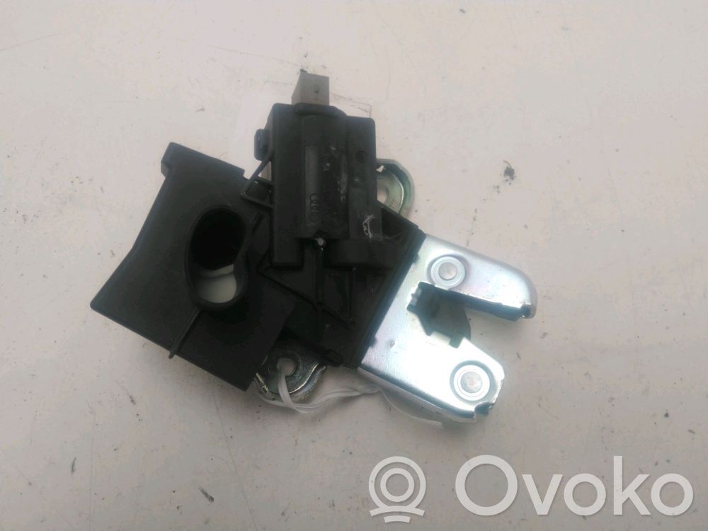 Serrure de loquet coffre   4F5827505D,4F5827505D