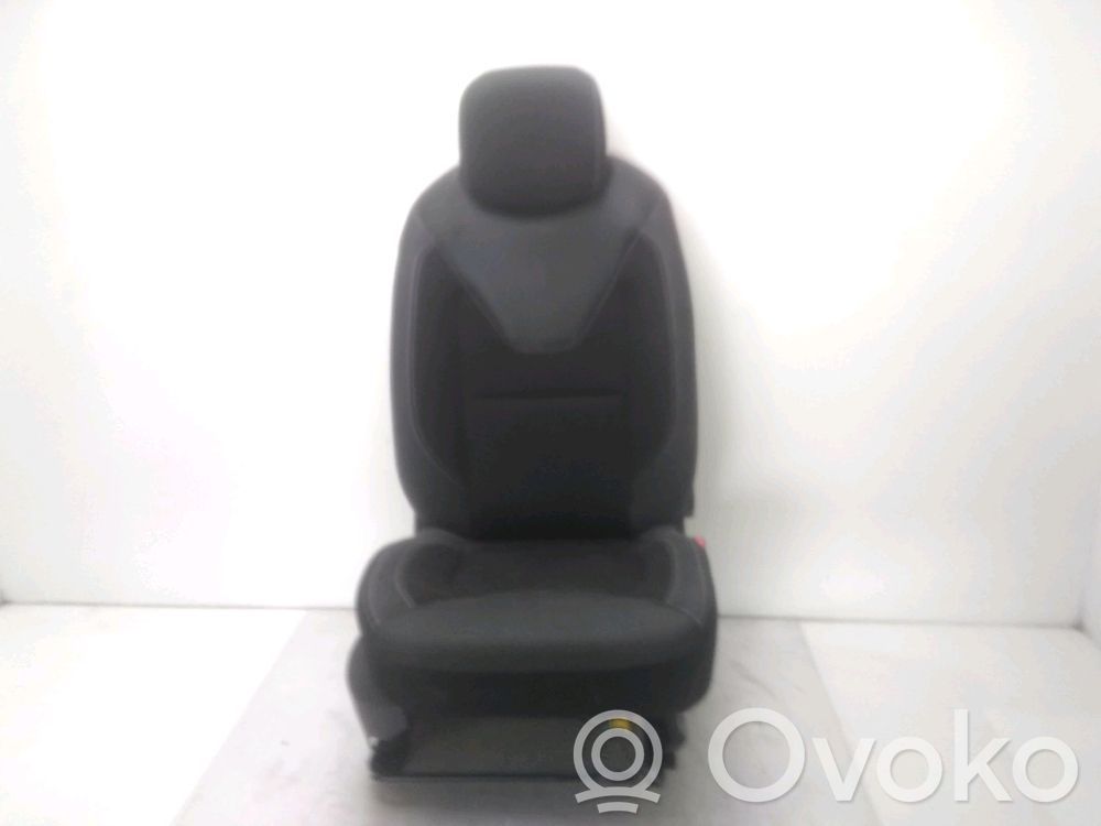 Renault Clio IV Etumatkustajan istuin 