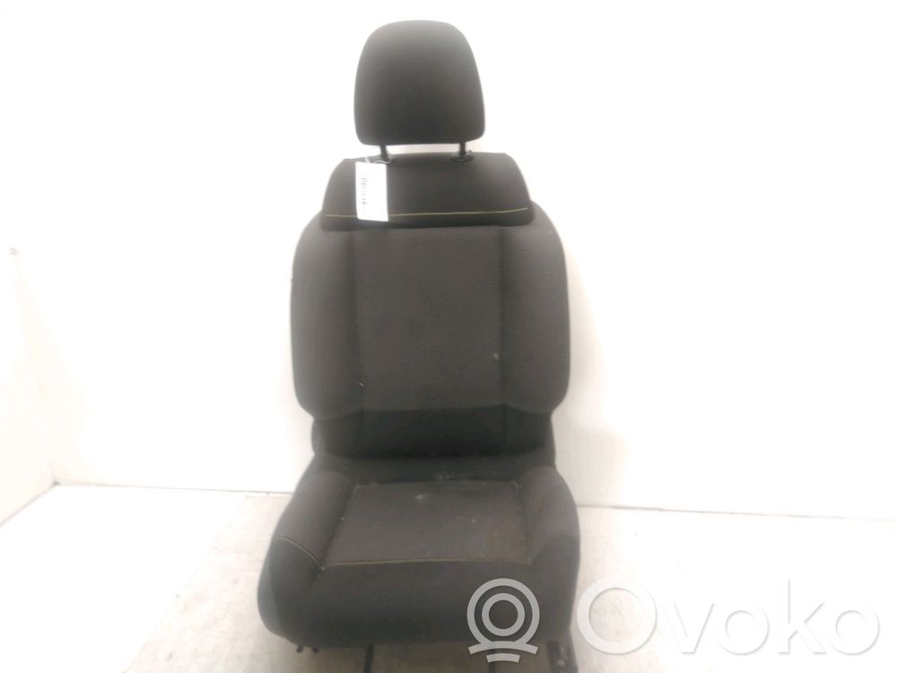 Citroen C3 Etumatkustajan istuin 