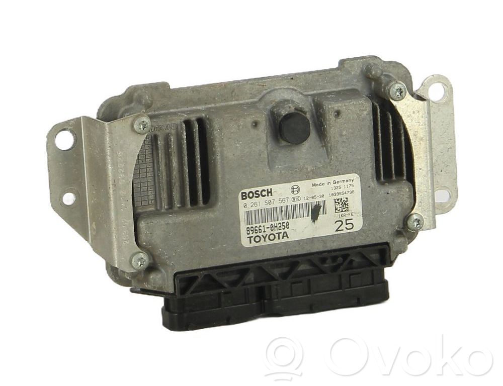 Engine control unit/module   B000727880,896610H250