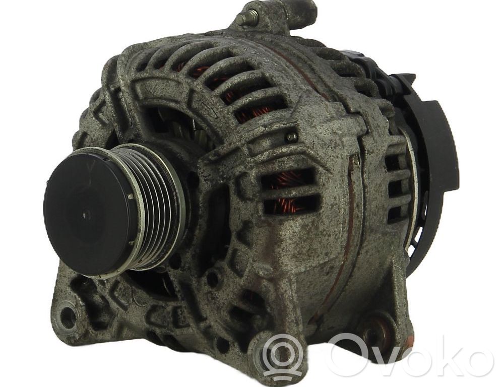 Nissan Juke I F15 Alternator 