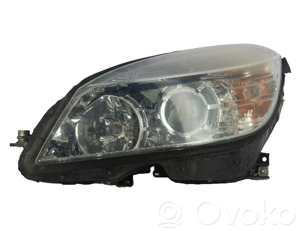 Mercedes-Benz C W204 Phare frontale 