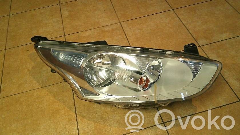 Ford B-MAX Lampa przednia 