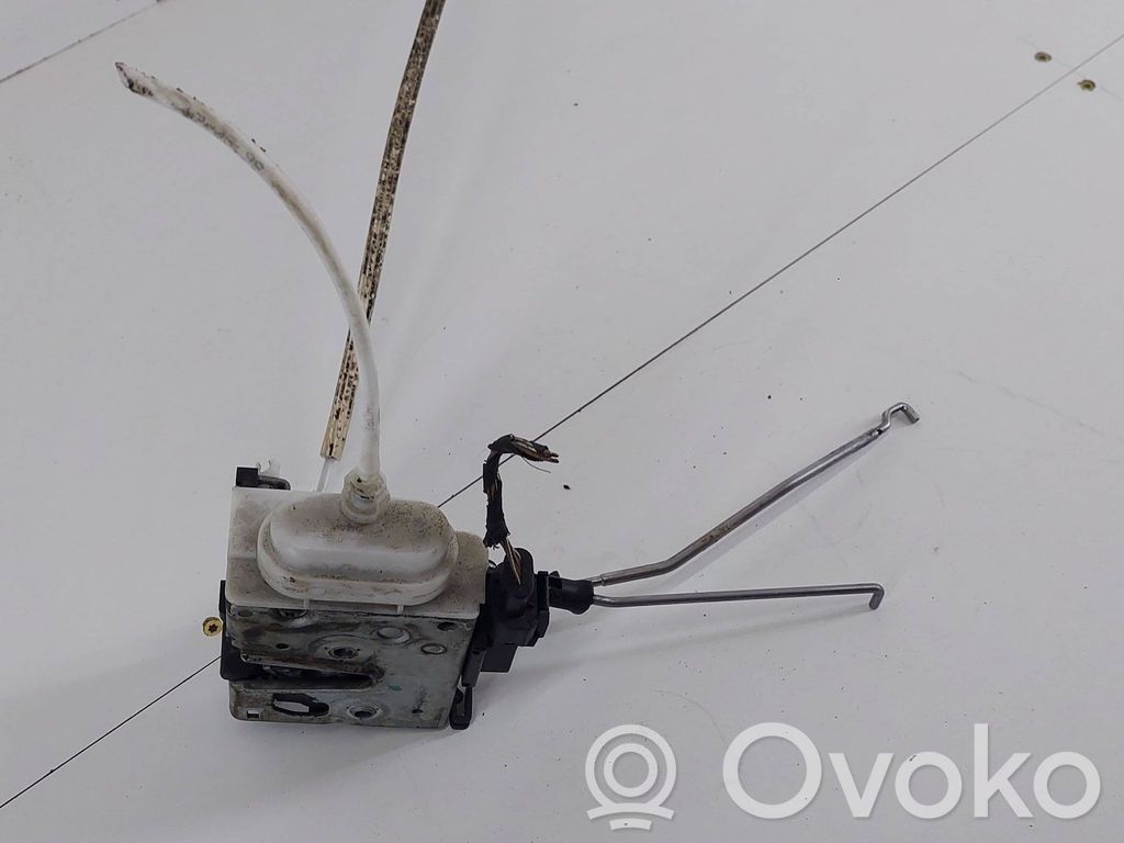 Audi A4 S4 B5 8D Front door lock 