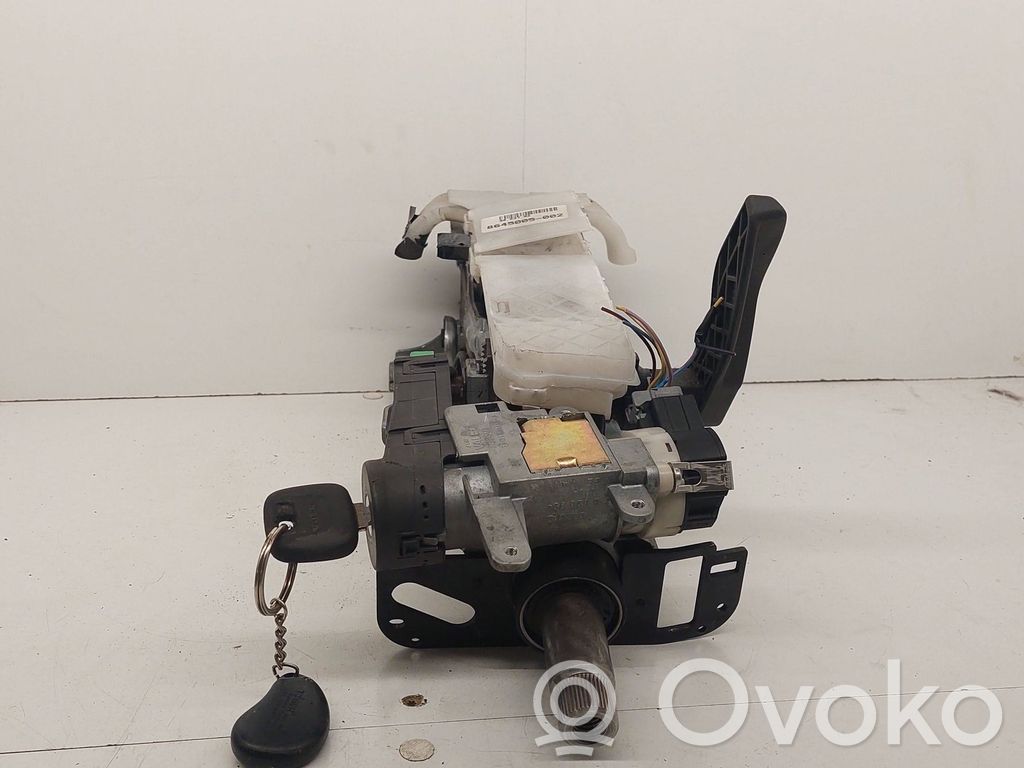 Volvo V70 Vairo rato ašies komplektas 
