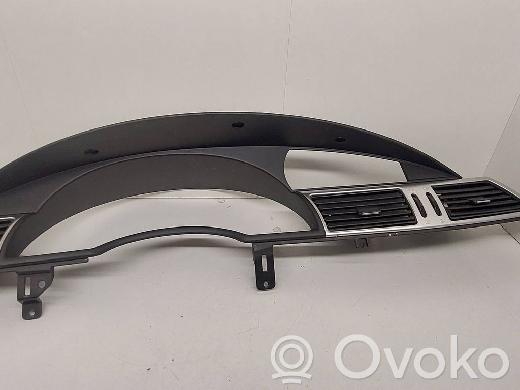 Chrysler Pacifica Dashboard trim 