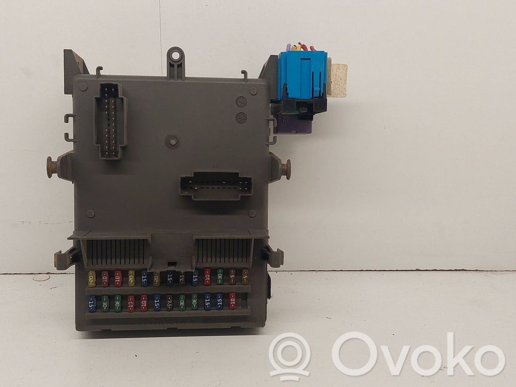 Renault Laguna II Fuse module 