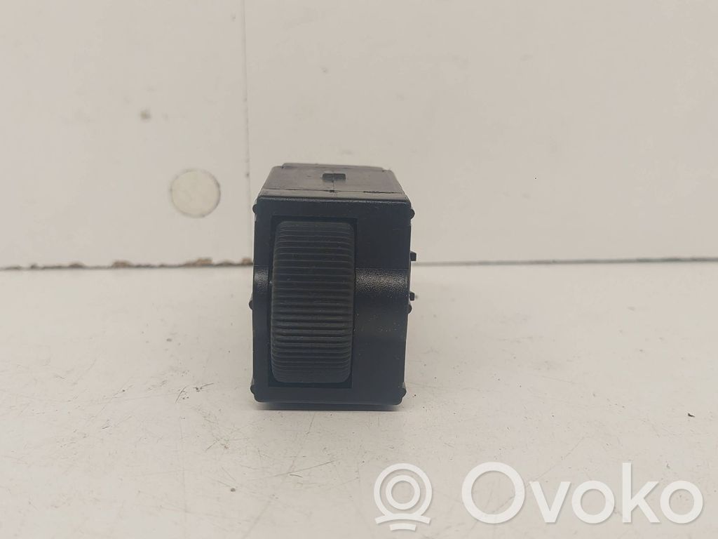 Mitsubishi Carisma Panel lighting control switch 