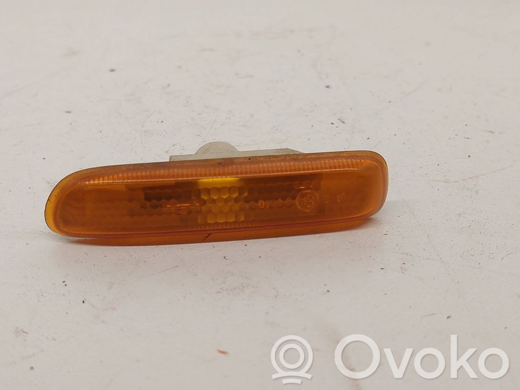 BMW 3 E46 Front fender indicator light 