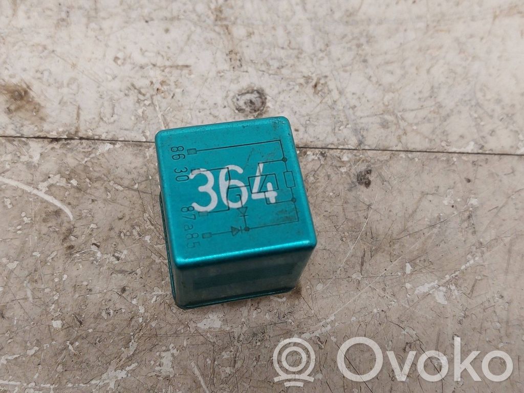 Audi A6 S6 C4 4A Other relay 
