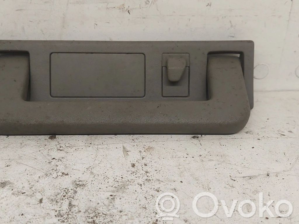 Audi A6 S6 C4 4A Asidero interior trasero 