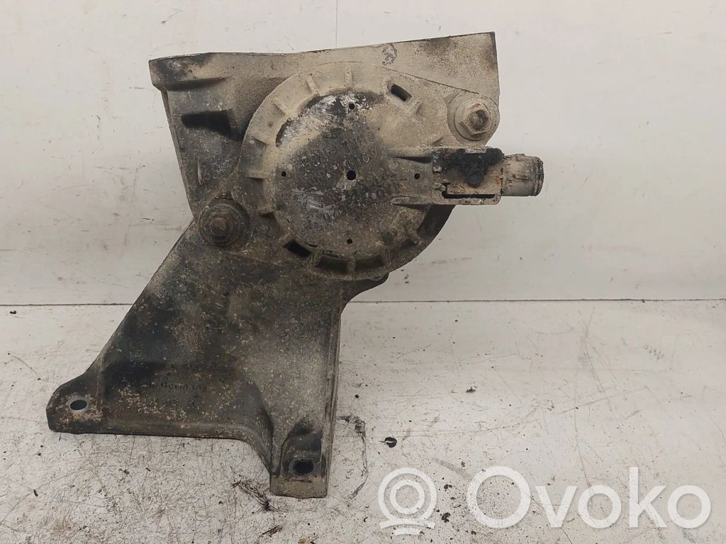 Audi A6 S6 C4 4A Engine mount bracket 