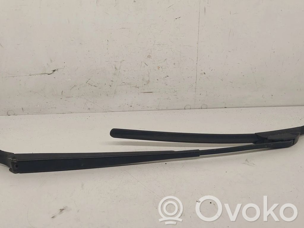 Audi A6 S6 C5 4B Wischerarm vorne 
