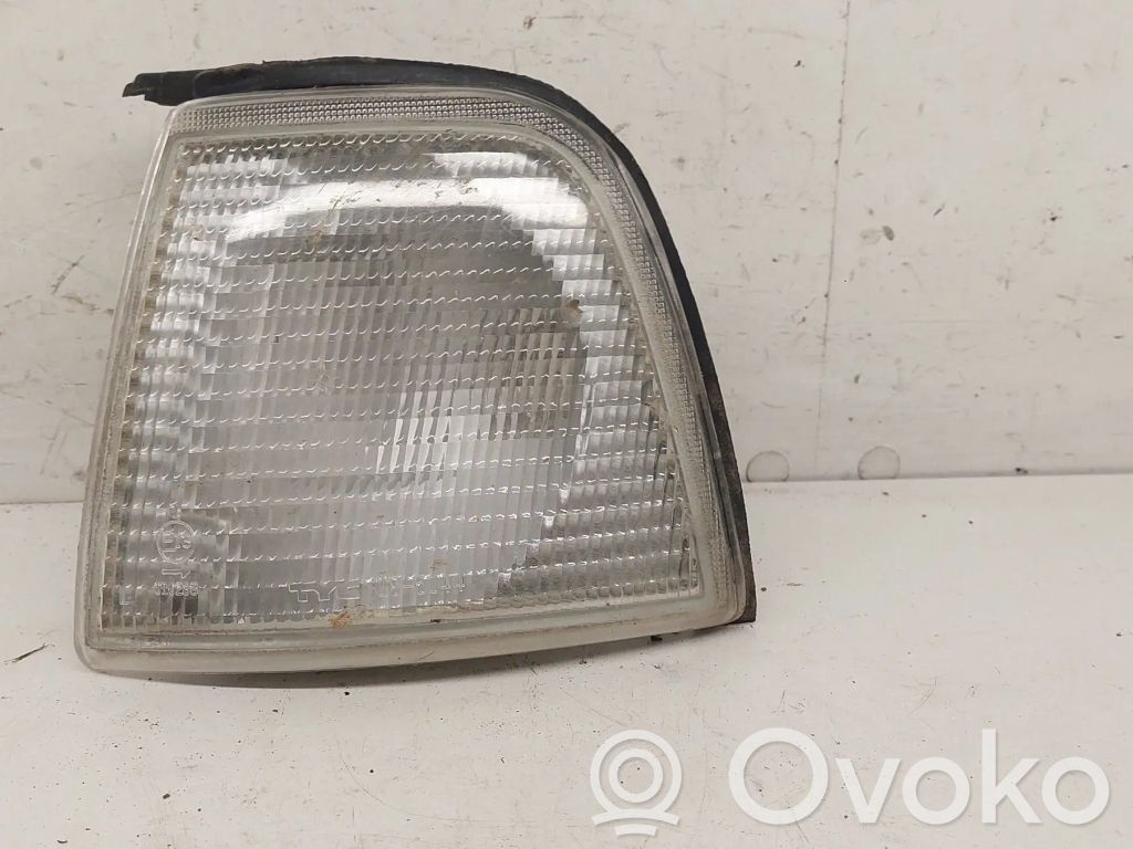 Audi 80 90 B3 Front indicator light 