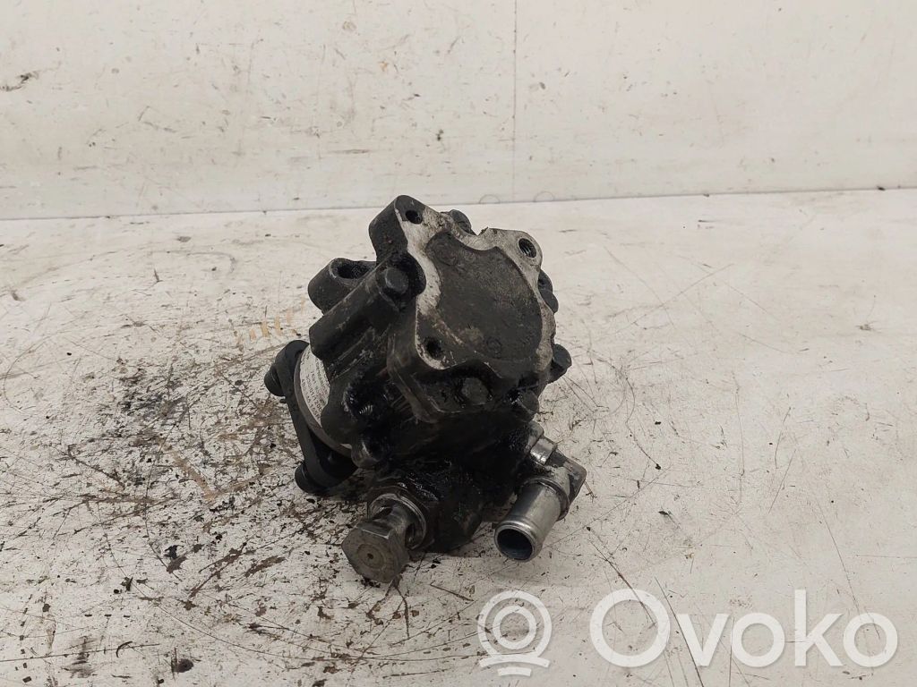 Audi A6 S6 C5 4B Power steering pump 