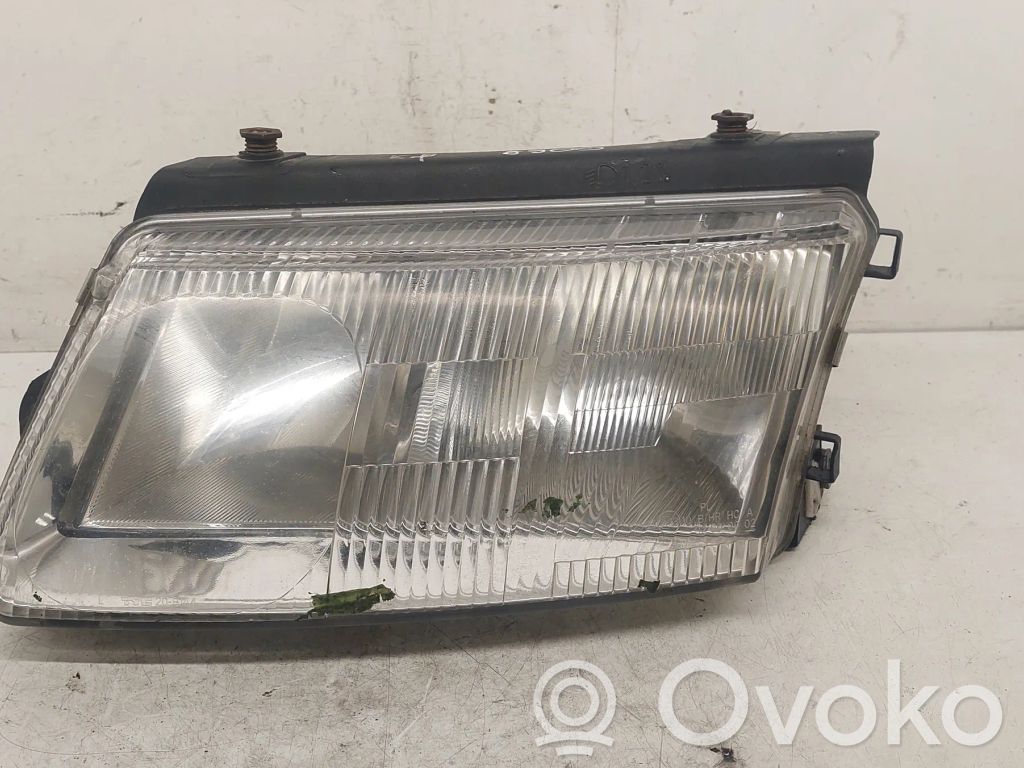 Volkswagen PASSAT B5 Headlight/headlamp 