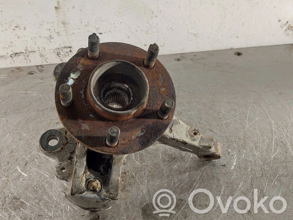 Front wheel hub spindle knuckle
