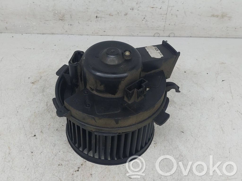 Peugeot 307 Mazā radiatora ventilators 