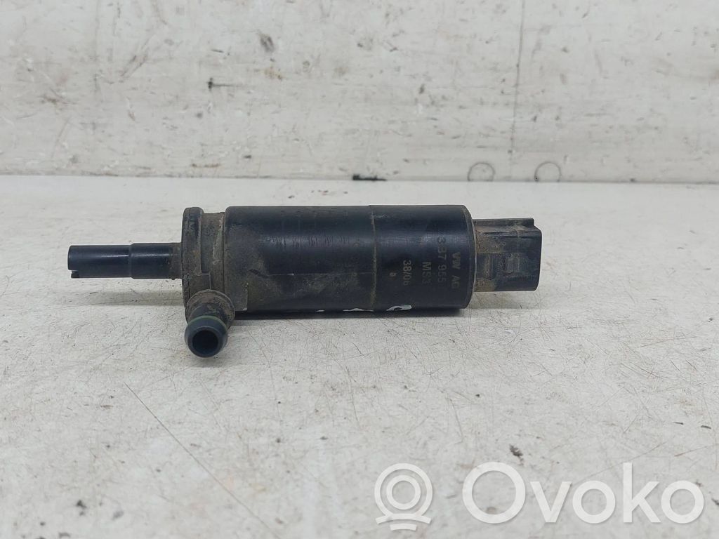 Skoda Octavia Mk2 (1Z) Pompa spryskiwacza lampy przedniej 