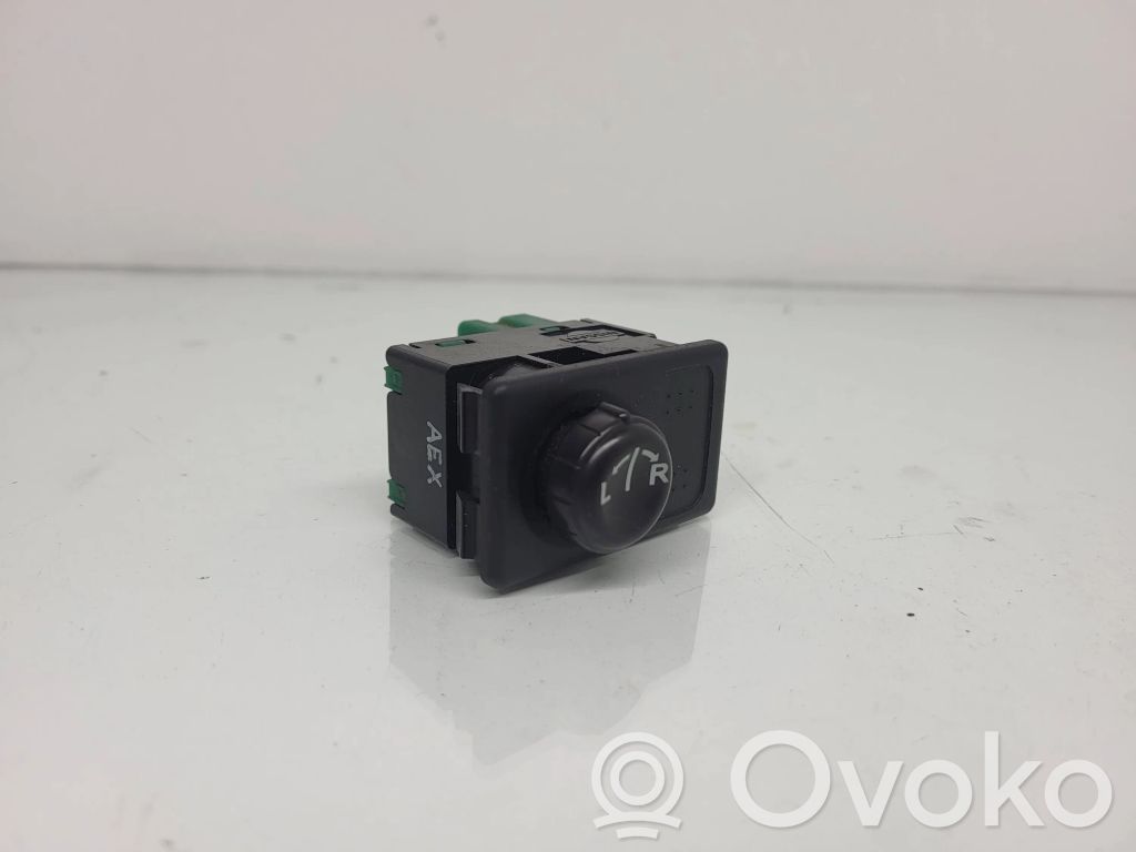 Nissan Primera Wing mirror switch 