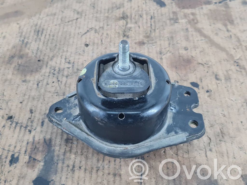 Renault Laguna II Engine mount bracket 