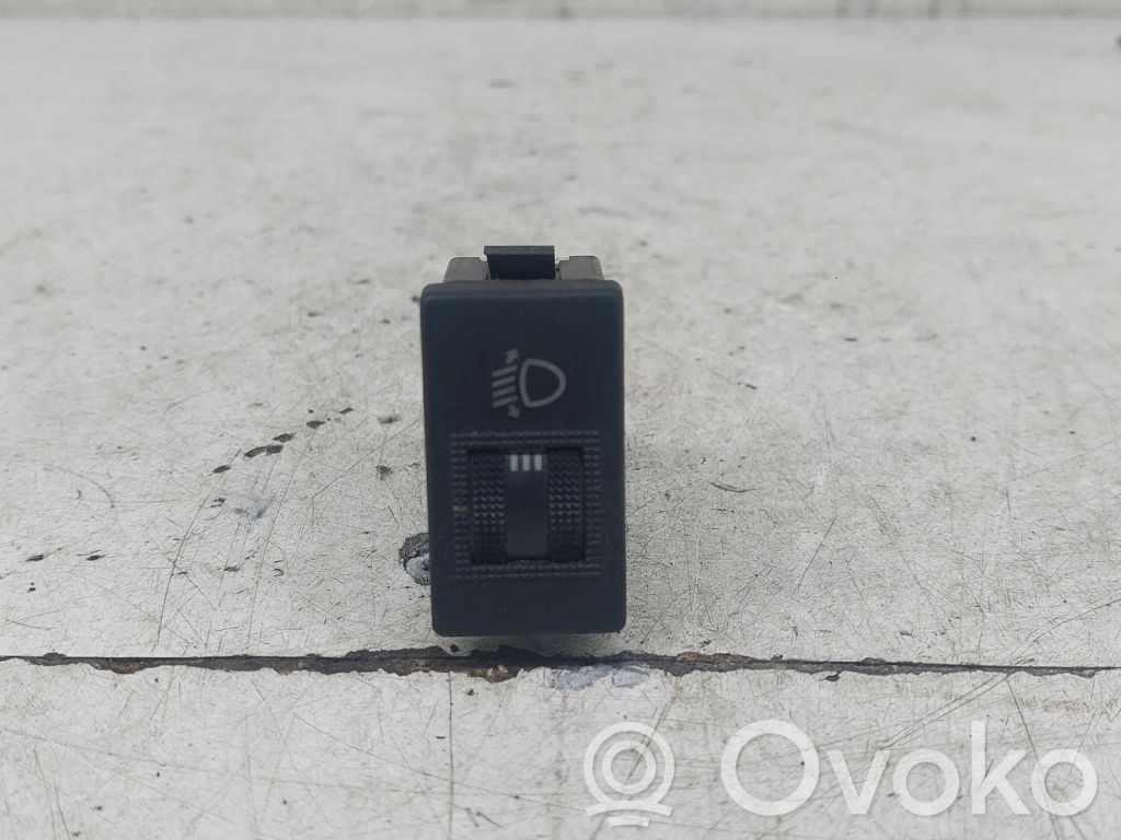 Audi A4 S4 B5 8D Interruttore di regolazione livello altezza dei fari 
