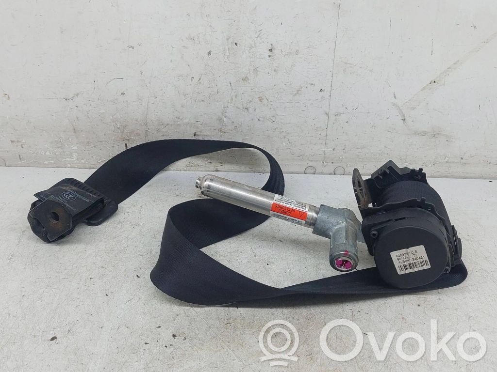 Volvo V50 Cinturón trasero 