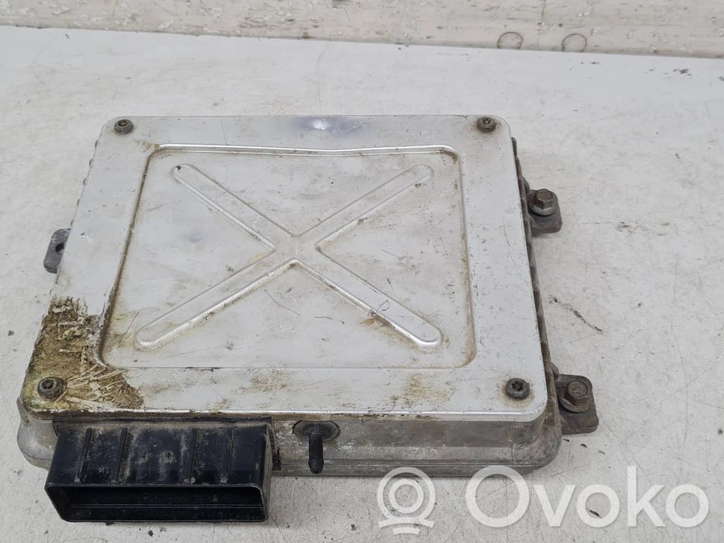 Volkswagen Golf IV Engine control unit/module 