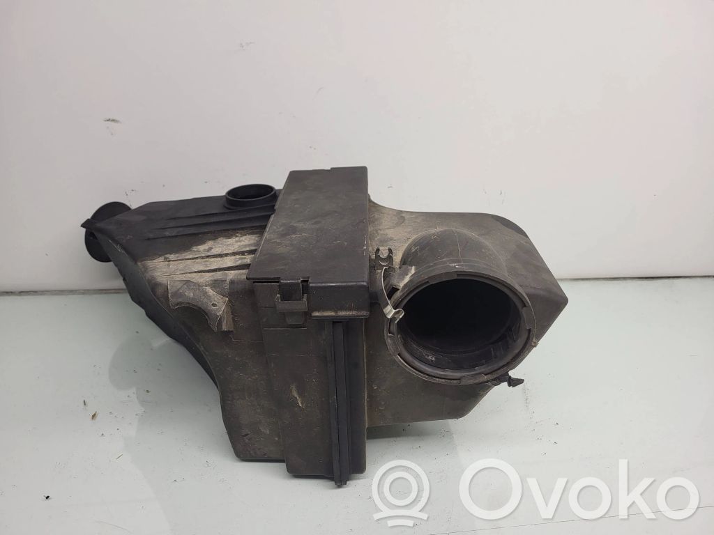 BMW 5 E39 Air filter box 