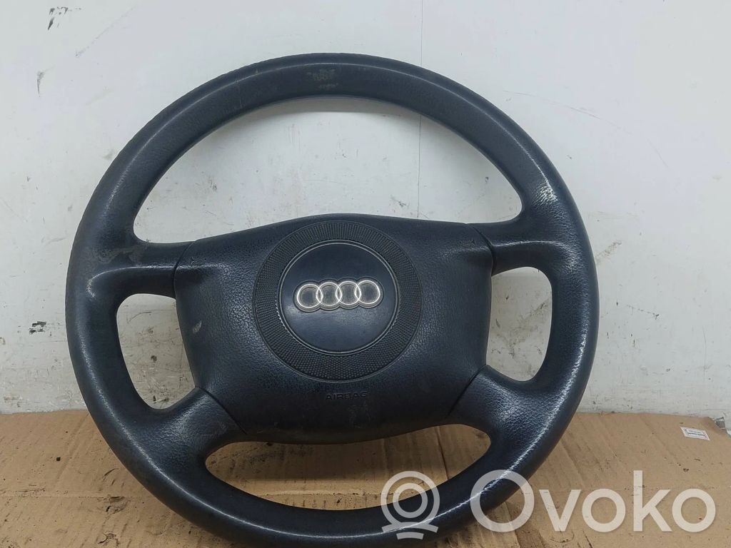 Audi A6 S6 C5 4B Ohjauspyörä 