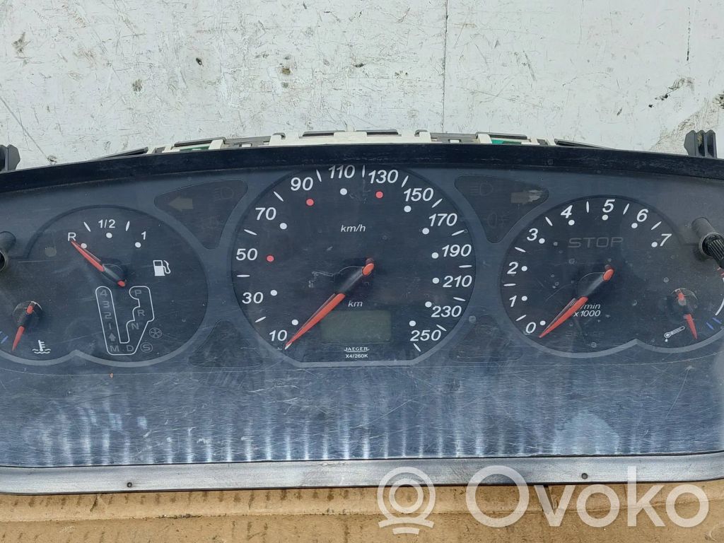 Citroen C5 Spidometrs (instrumentu panelī) 
