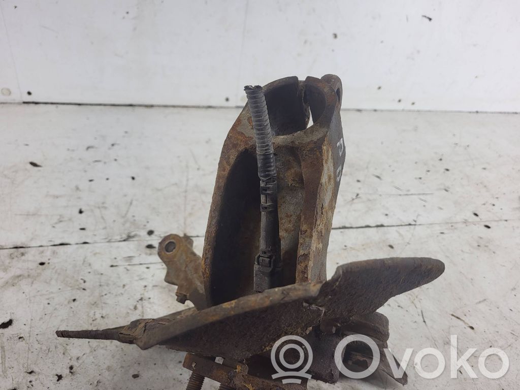 Volvo V50 Priekšējā riteņa rumbas vārpstas šarnīrs (stupica, capfa) 
