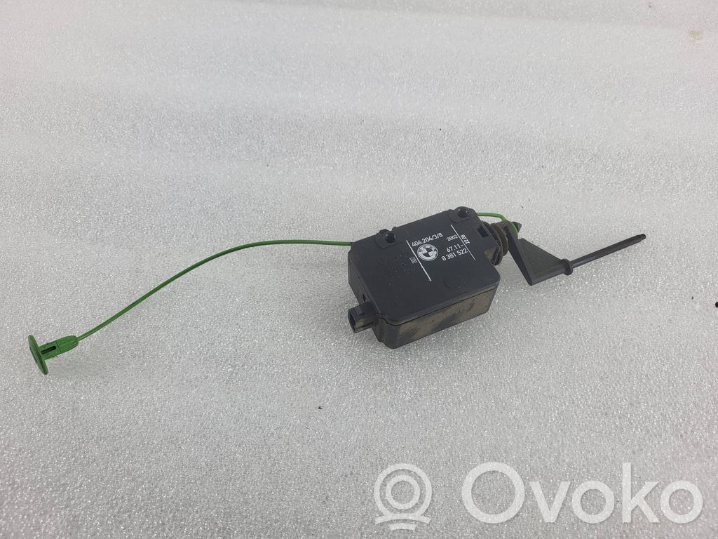Verrouillage du bouchon du réservoir de carburant   40620438,8381522,6711