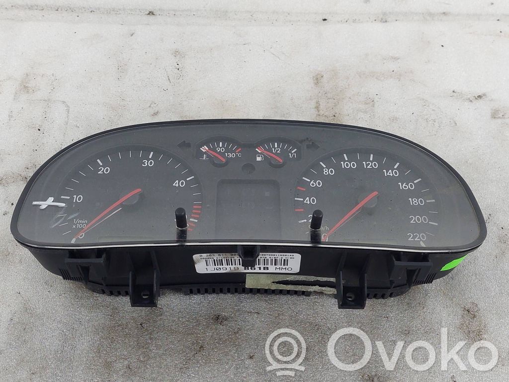 Volkswagen Golf IV Nopeusmittari (mittaristo) 
